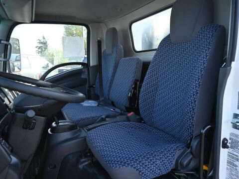 2024 Isuzu NPR HD 1F2