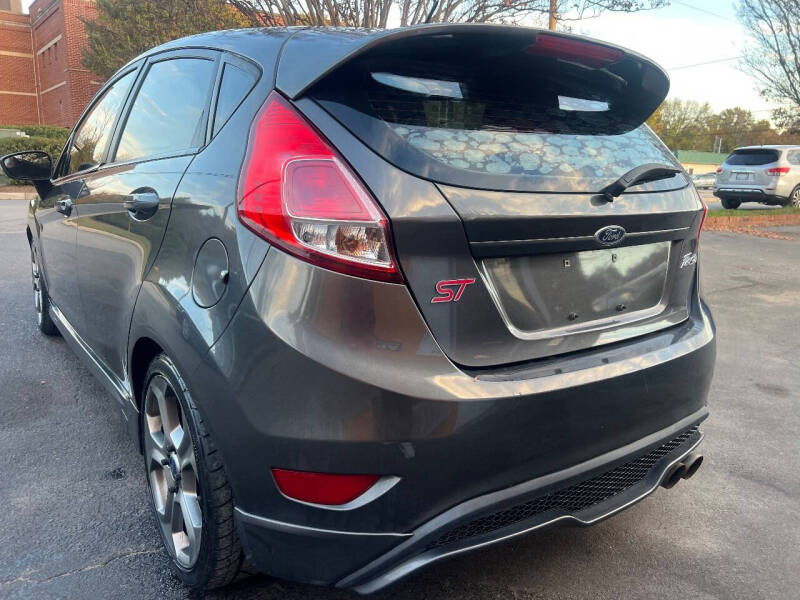 2017 Ford Fiesta ST photo 17