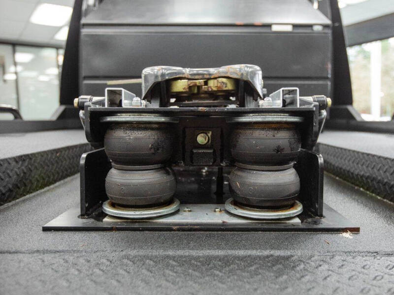 2018 Freightliner M2 106