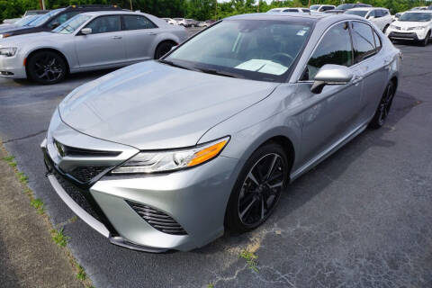 2020 Toyota Camry for sale at Modern Motors - Thomasville INC in Thomasville NC