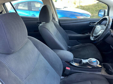 2016 Nissan LEAF SV