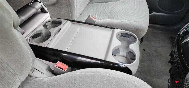 2004 Toyota Sienna LE 7 Passenger