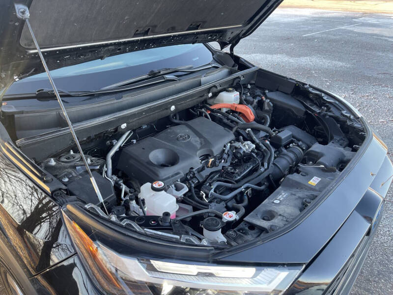 2024 Toyota RAV4 Hybrid LE