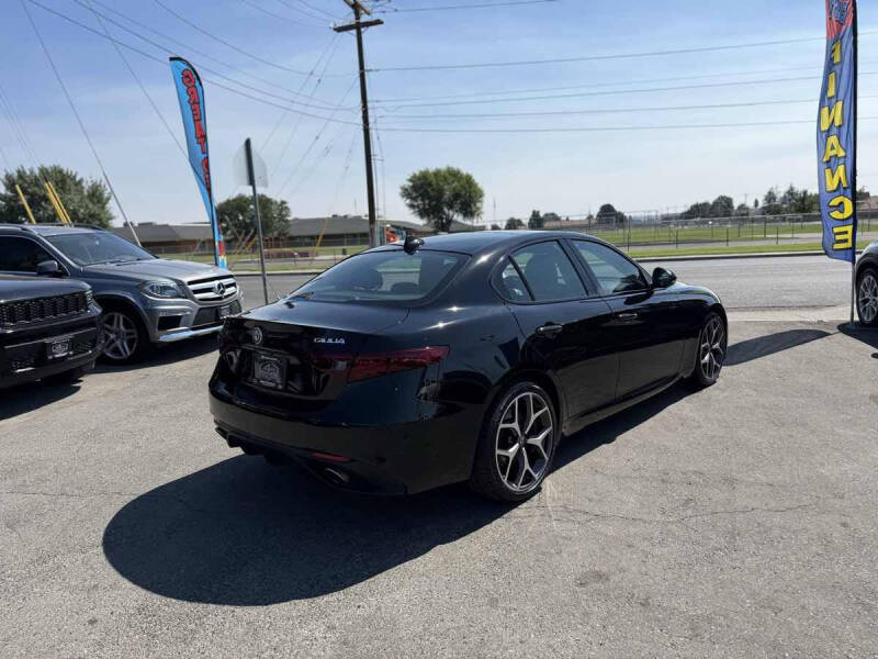 2019 Alfa Romeo Giulia Sport