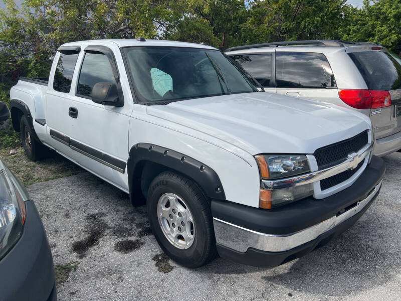 2004 Chevrolet Silverado 1500 LS