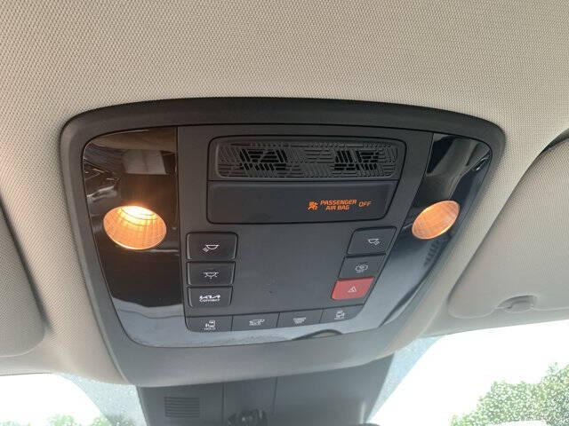 2025 Kia Carnival EX