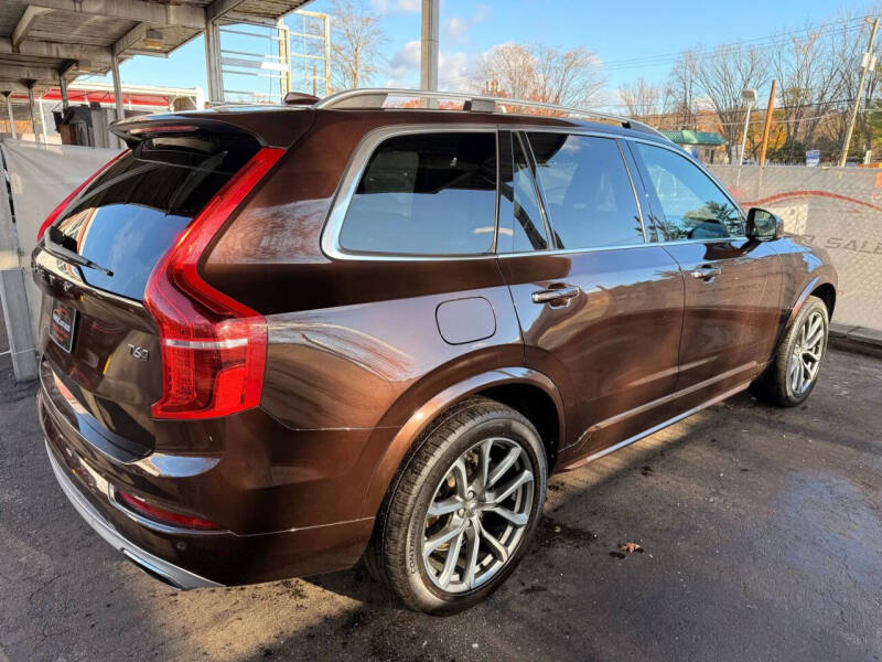 2018 Volvo XC90 T6 Momentum