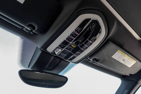 2017 Porsche Cayenne Platinum Edition