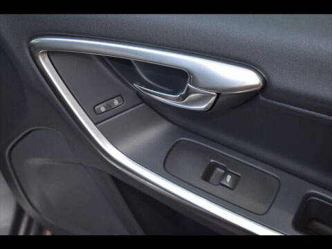 2016 Volvo S60 Cross Country T5 Platinum