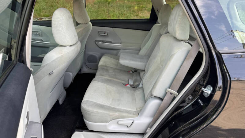 2012 Toyota Prius v