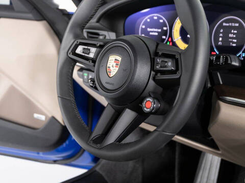 2025 Porsche 911 Carrera