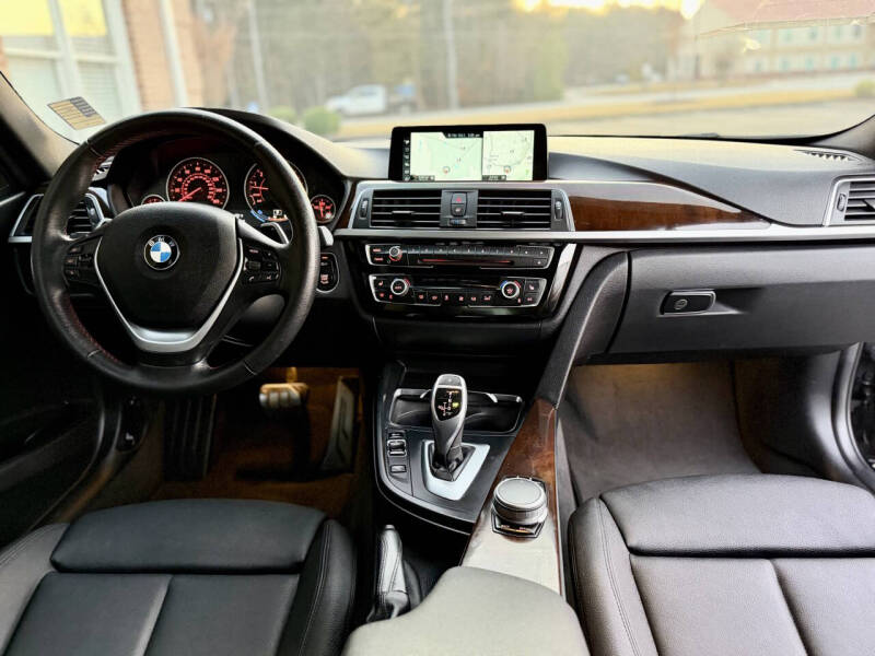 2017 BMW 3 Series 330i xDrive