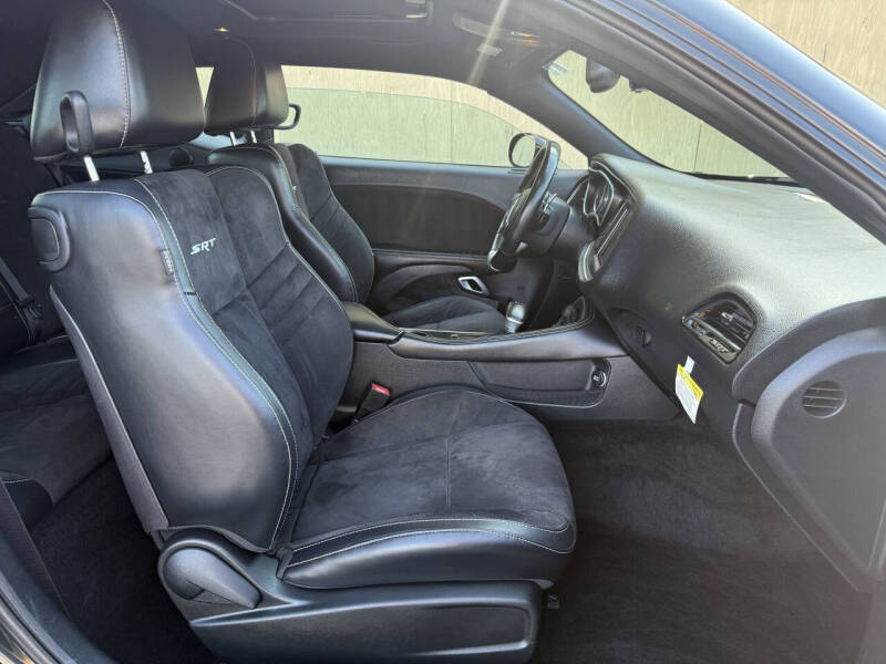 2015 Dodge Challenger SRT 392