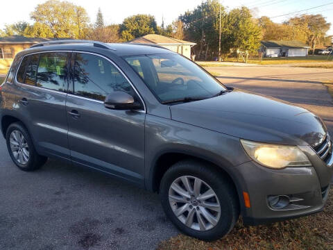 2010 Volkswagen Tiguan for sale at Noble Auto Sales in Englewood FL