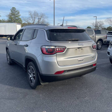 2019 Jeep Compass Sun and Wheel Edition
