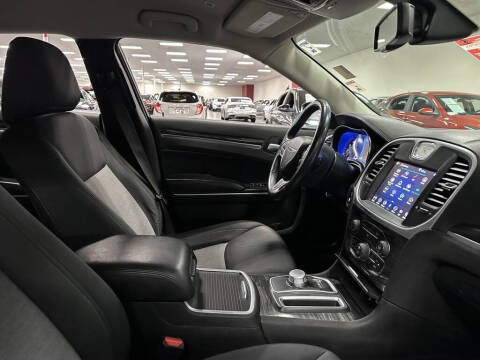 2018 Chrysler 300 Touring