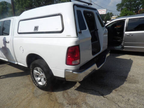 2017 RAM 1500 SLT
