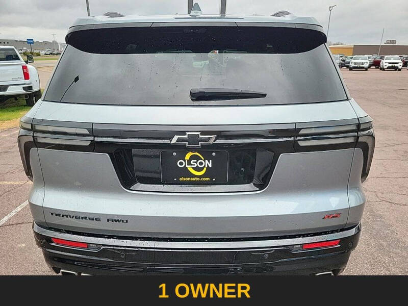 2024 Chevrolet Traverse RS