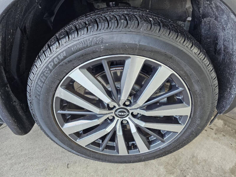 2022 Nissan Pathfinder Platinum