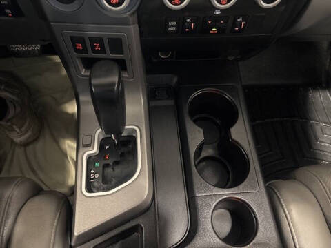 2015 Toyota Sequoia SR5