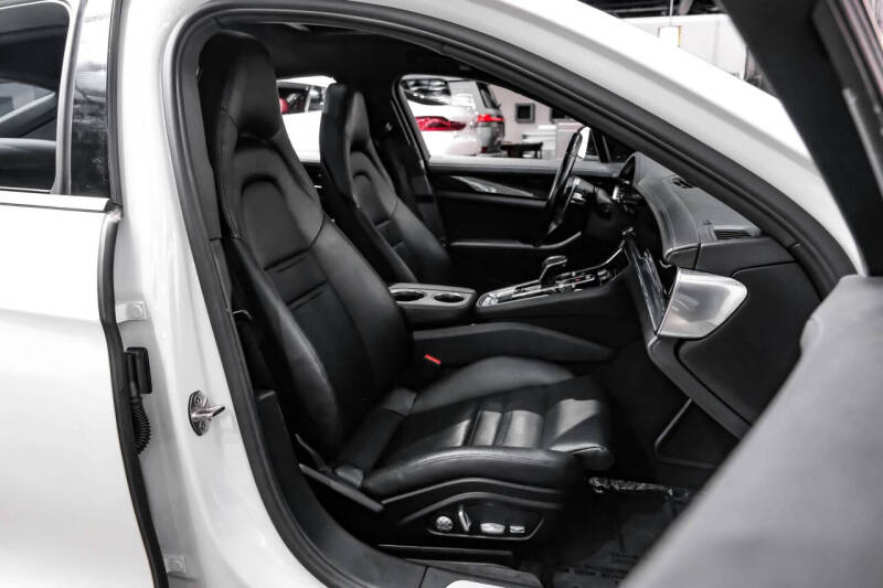 2018 Porsche Panamera