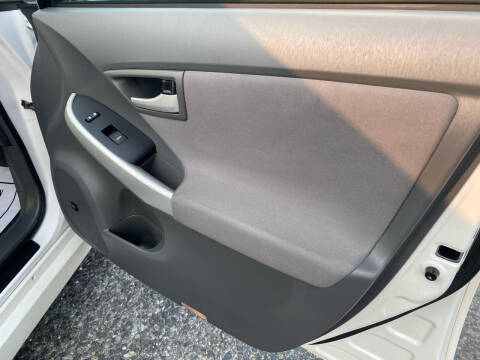 2010 Toyota Prius II