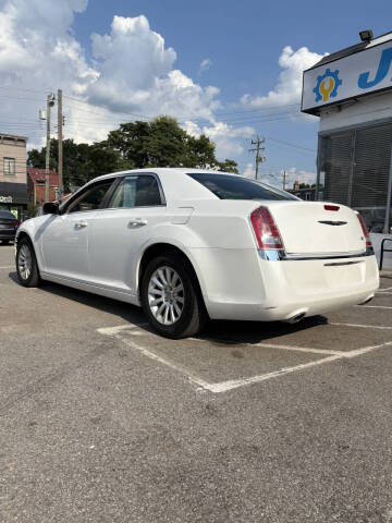 2013 Chrysler 300