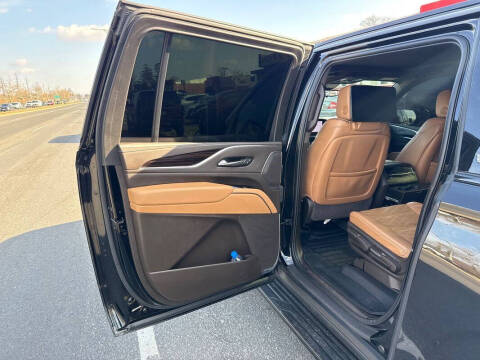 2023 Cadillac Escalade ESV Premium Luxury