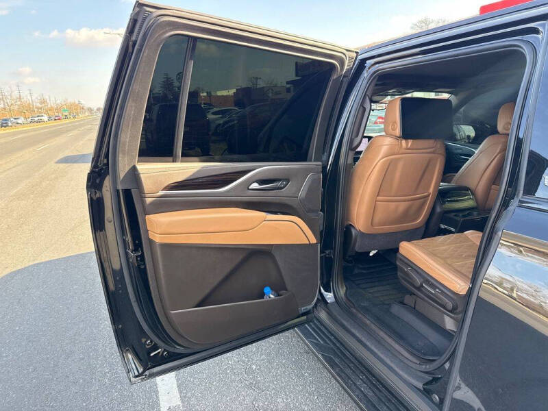 2023 Cadillac Escalade ESV Premium Luxury