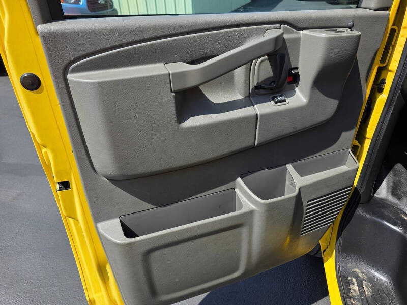 2022 Chevrolet Express 2500