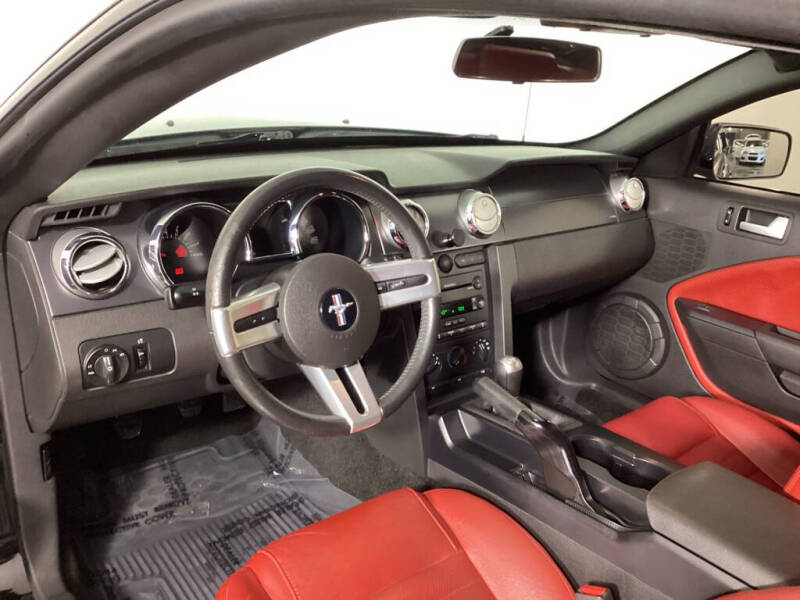 2006 Ford Mustang GT Deluxe