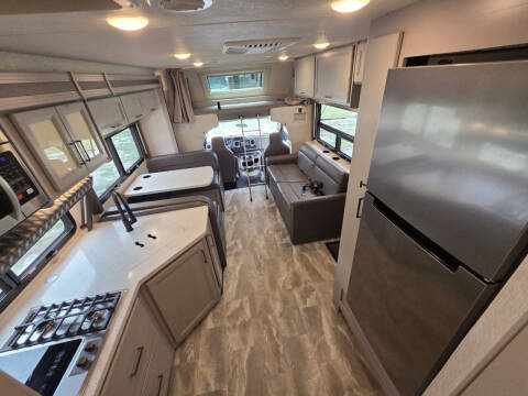2021 Thor Motor Coach Quantum