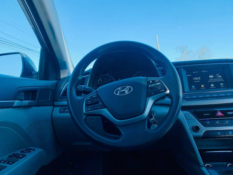 2018 Hyundai Elantra SEL