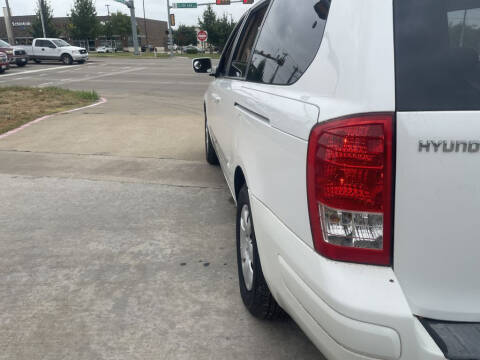 2007 Hyundai Entourage GLS