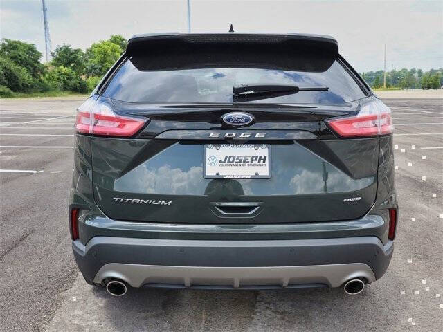2024 Ford Edge Titanium
