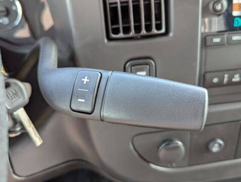 2025 Chevrolet Express 2500