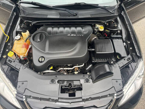 2011 Chrysler 200 Limited