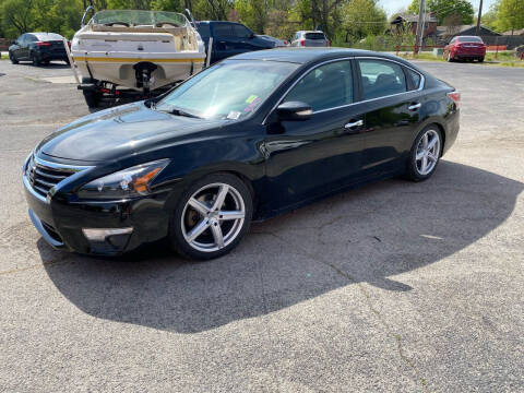 2013 Nissan Altima for sale at Daves Deals on Wheels in Tulsa OK