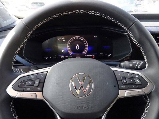 2024 Volkswagen Taos SE 4Motion