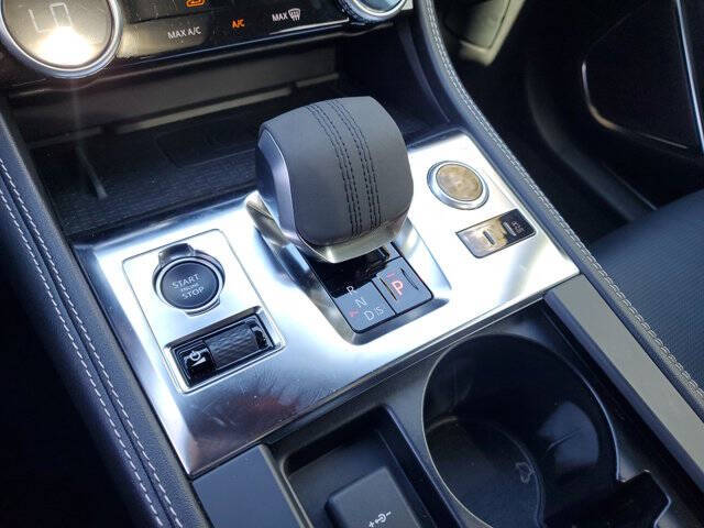 2024 Jaguar F-PACE P250 R-Dynamic S