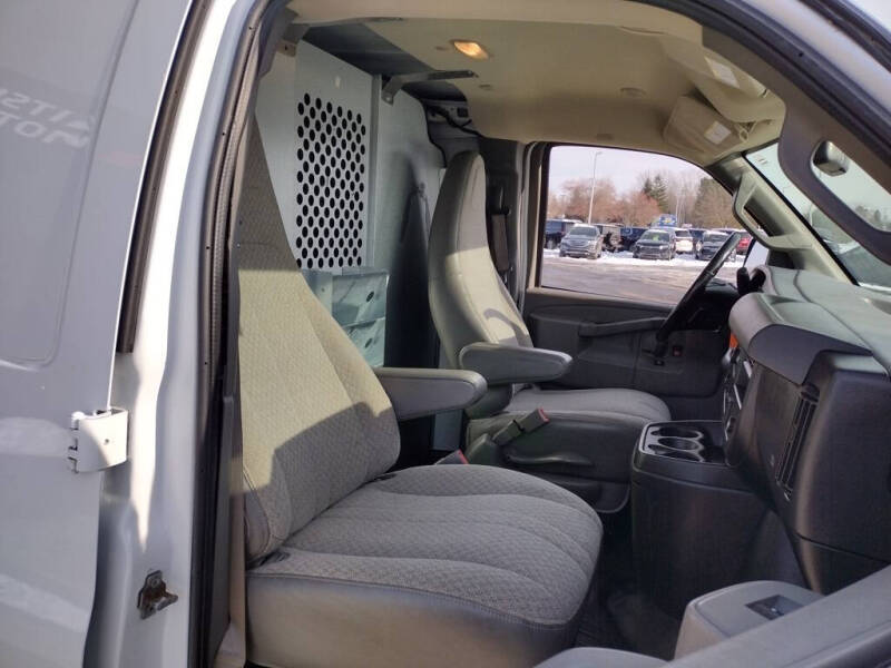 2020 GMC Savana 2500