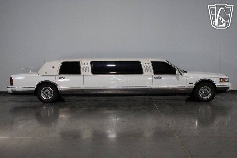 1996 Lincoln Town Car Executive