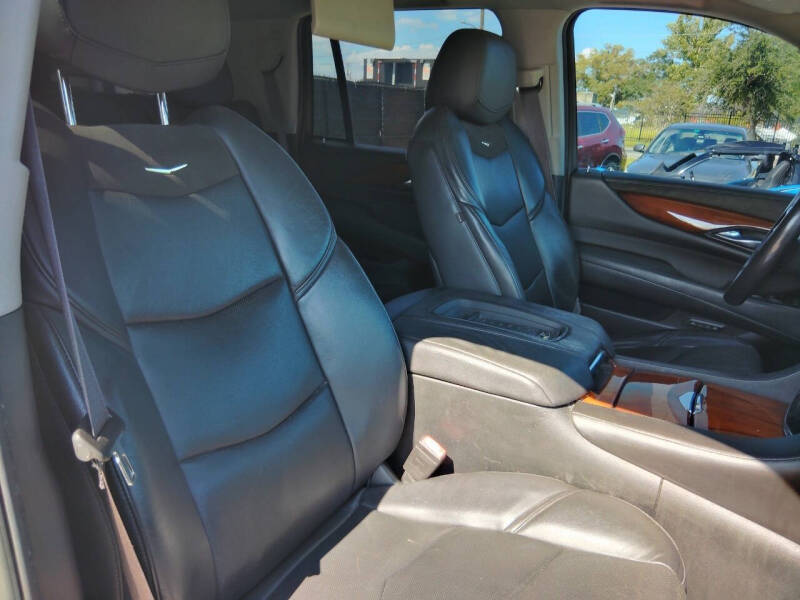 2015 Cadillac Escalade Luxury