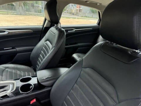 2014 Ford Fusion SE