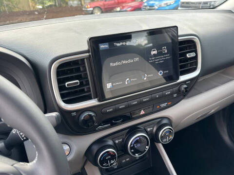 2025 Hyundai Venue SEL