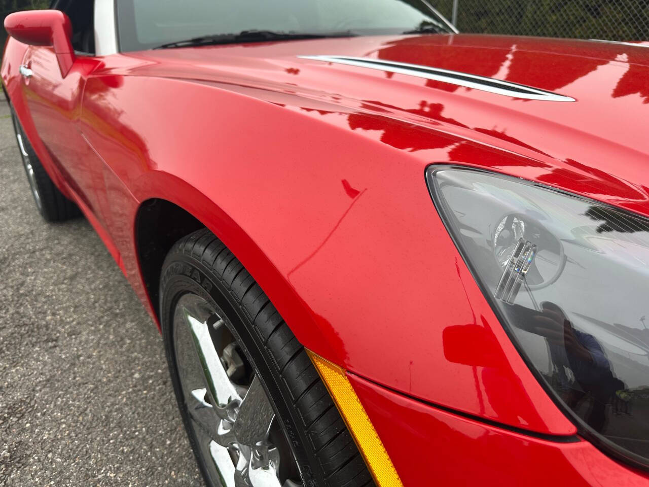 2008 Saturn SKY 21