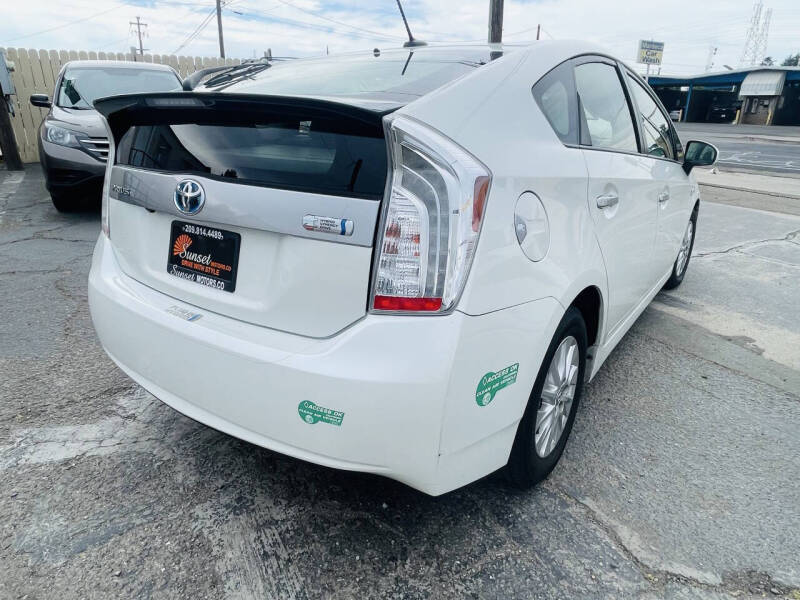 2015 Toyota Prius Plug-in Hybrid Advanced