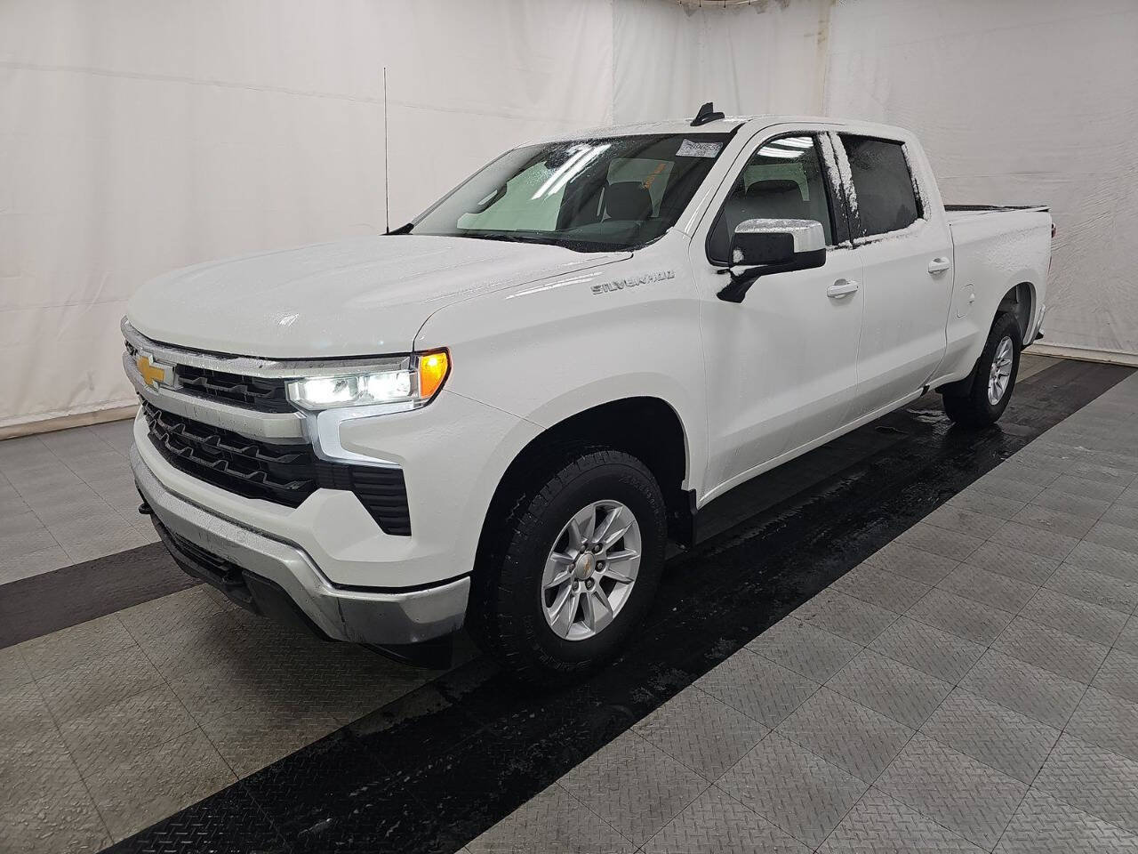 2025 Chevrolet Silverado 1500 LT 4x4 4dr Crew Cab 6.6 ft. SB's photo