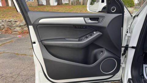 2017 Audi Q5 2.0T quattro Premium Plus