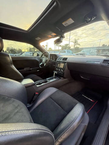 2010 Dodge Challenger SRT8